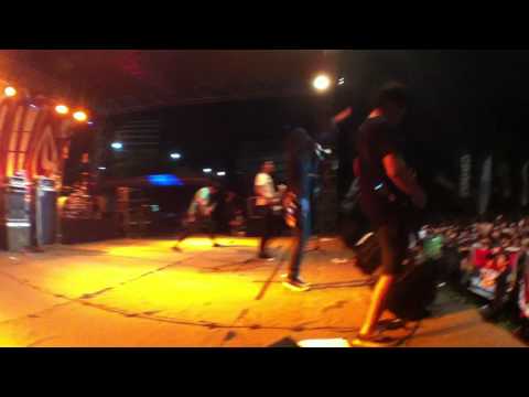 Jacobs In The Trunk - Intro + Jokes (Crooz Indonesian Tour MMXI, Surabaya)