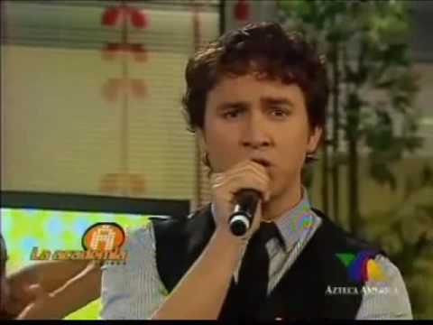 Cesar Robles canta "Angel" en Festival Aazteca Music