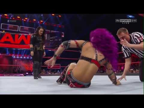 WWE Raw 1/30/17 Sasha Banks vs Nia Jax