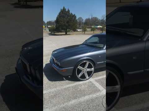 jag xj8 Super Clean on 22" Heavy Hitters