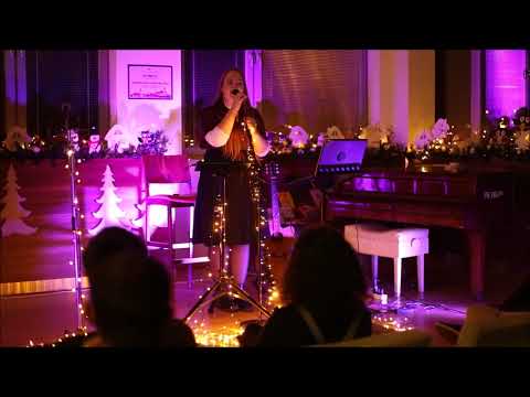 Veronika June - In Your Eyes (live at Premiéra)