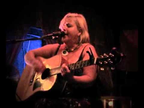 Delaney Rose 'Misty Mountain Blue' live at Velvet.mp4