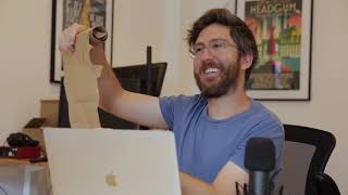 Jake and Amir: Shoe Scroll