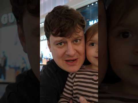 Tatuś nie potrafi odmawiać swojej córeczce 😅