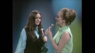 CONNIE SMITH and CRYSTAL GAYLE sing I Never Once Stopped Loving You 1971