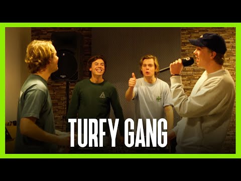 Turfy Gang over FEESTEN, VIRAAL gaan en STUDEREN