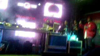 Crunkera do Lil Jon na Quadra Camisa Verde e Branco