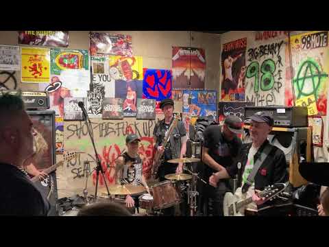Thumbnail for Sum 41 @ Las Vegas, NV, USA 22/10/23 - Soundcheck (Part 1) by Sum 41