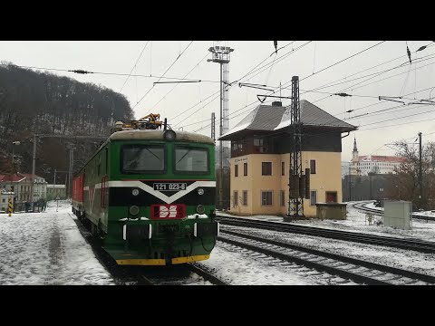 Bahnverkehr in Děčín hl. n. am 21.12.2022 (u. a. EC, BR 193, 189, 162, 363, 372, IDS 121 023, ...)