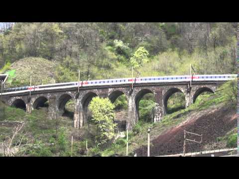 SBB Re 4/4 TITOLARE DEL REGIONALE TRANSITA SUL PONTE A BIASCHINA.(CH) 24 - 4 - 2016
