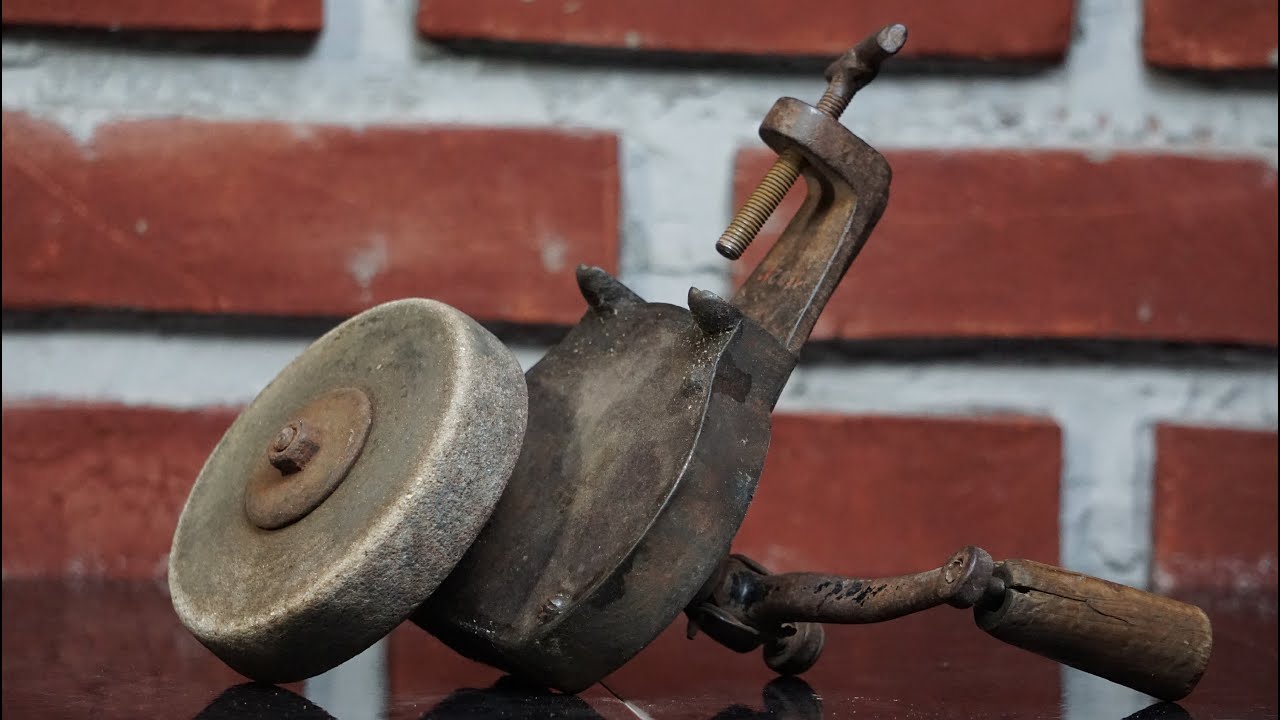 Antique Hand Crank Grinder Restoration