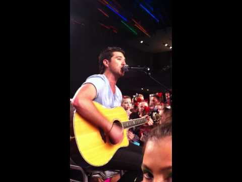 Thomas Fiss - Waiting