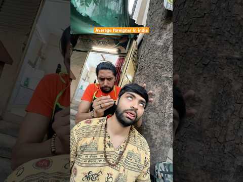 Ye foreigner ko 20 rs mein saap dikhaya🐍🤣 average foreigner in india #comedy #foreinger