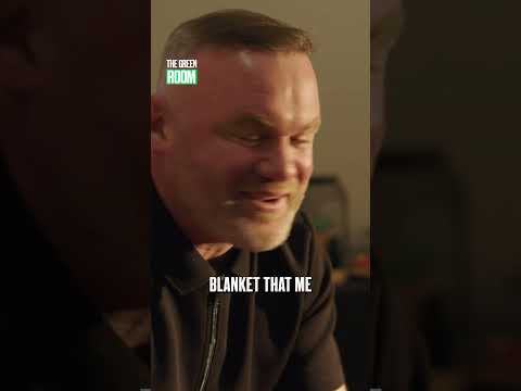 Turns out Wayne Rooney loves a singalong! 🎶😂