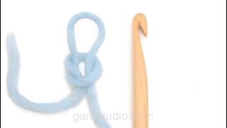 Video thumbnail for How to make a start loop when beginning a project - Crochet