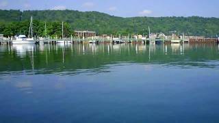 preview picture of video 'Cruising across Munising bay to the city docks where the Pictured Rocks Boat tours dock'