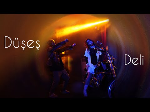 Düşeş  -  Deli  (Official Video)