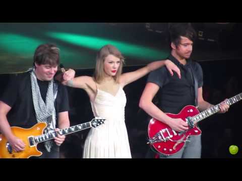Taylor Swift Red Tour Manila Philippines - Love Story