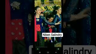 Download lagu Wow Mantab bener gelang alit Niken Salindry Elisa versi Banyuwangi #funny #nikensalindrycampursari mp3 Download lagu Wow Mantab bener gelang alit Niken Salindry Elisa versi Banyuwangi #funny #nikensalindrycampursari mp3