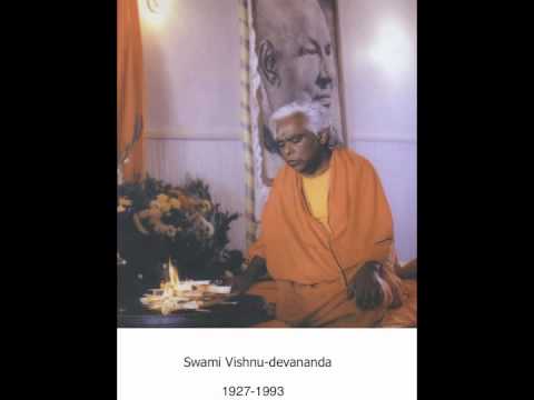 # 132 SYVC  Swami Vishnu Chants Jaya Ganesha Satsang in the 1980's.