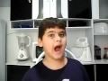 Menino Cantando O Pintinho Piu 