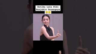 Download lagu Goyangan Khas Lala Widi 😯 #shorts #lalawidi mp3