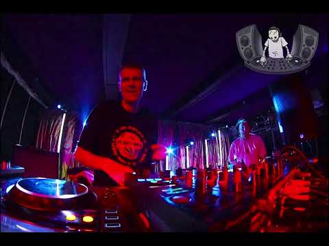 Hughesee B2B Louise Plus One LIVE @ The Fox & Firkin - 13.04.24 - Hardcore Vinyl DJ Mix