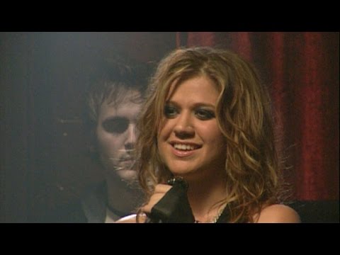 Flashback: 10 Years Ago, Kelly Clarkson Rocked Out On 'Since U Been Gone' Video Set