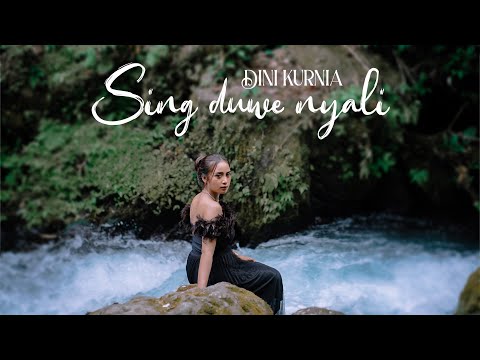 Dini Kurnia - SING DUWE NYALI ( Official Music Video )