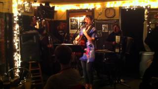 Becca Stevens Band - Weightless (03/18/2011 @ 55 Bar, NYC)