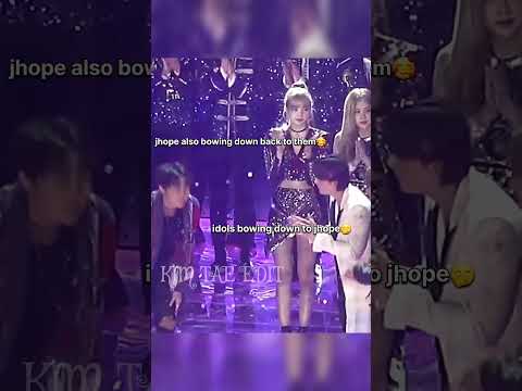 the way lisa instantly bowed down to jhope😍 they respect each other🥰💜#bts #blackpink #shorts