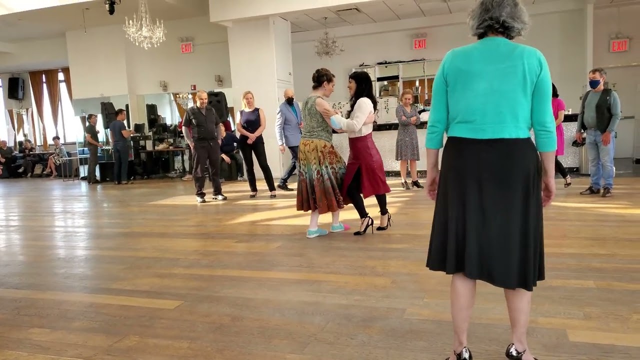 Argentine tango práctica: Mariella Franganillo & Rebecca Shulman - Milonga vieja milonga
