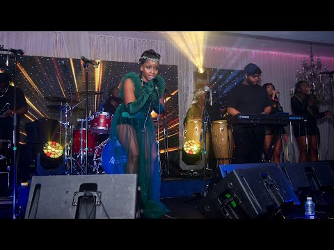 Modeline Raymond (Moray ) hasta la Vista live 