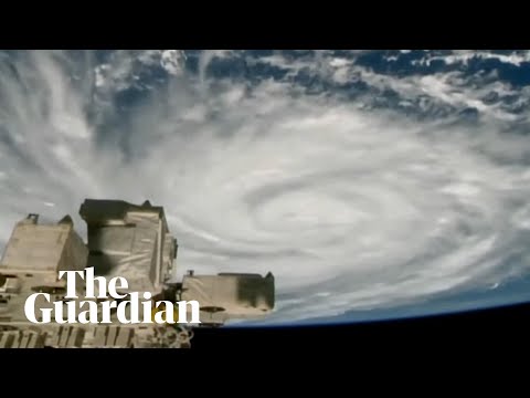 Space station flies over Hurricane Ian Space station flies over Hurricane Ian