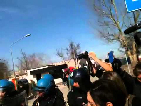 22M sciopero logistica. Cariche ad Anzola