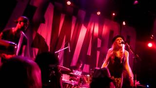 ZZ Ward - Be My Husband/OVERdue (Live - The Independent)
