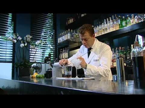 The Art of Making Cocktails - Manhattan