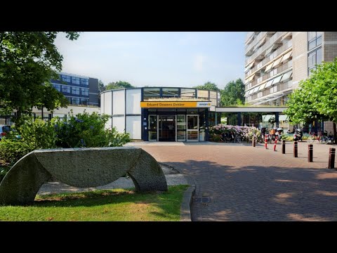 Carrousel video: Rondleiding Eduard Douwes Dekker