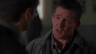 Mulder et Scully rencontrent Harold Piller qui leur parle des 