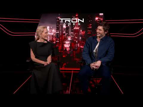 Tron: Ares - Evan Peters (Julian Dillinger) & Gillian Anderson (Elisabeth Dillinger) interviews