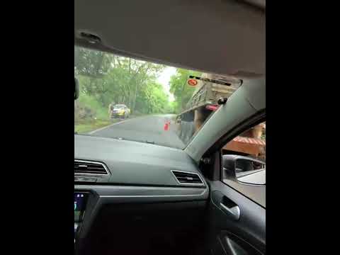 Carreta tombada na Serra de Diamante d’Oeste é retirada com apoio da Polícia Rodoviária