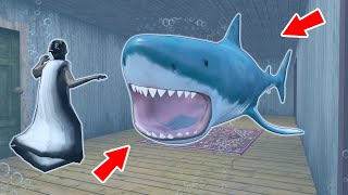 Granny vs Great White Shark vs Underwater Monster - funny horror animation (p.340)