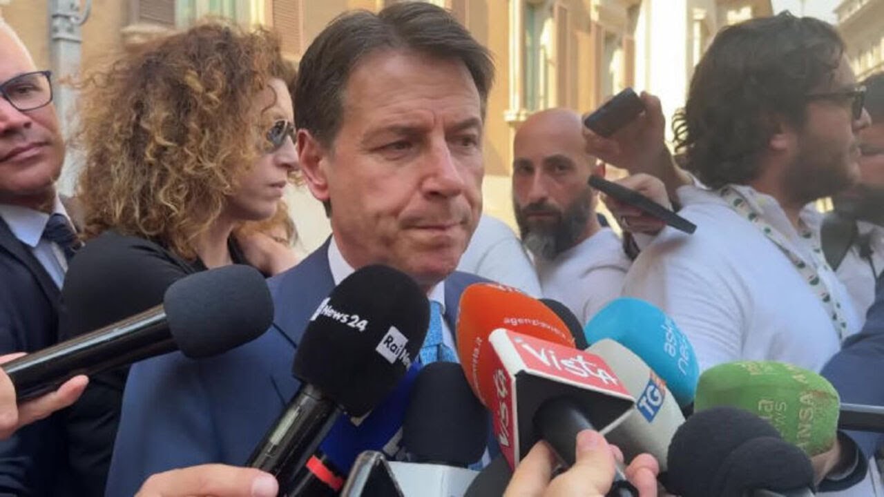 Conte su Ucraina in Ue: Mancano le condizioni, meglio partnership, altrimenti guerra con la Russia