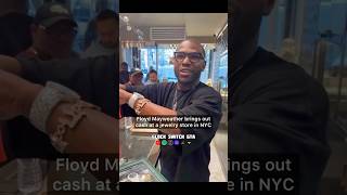 Download lagu Floyd Mayweather brings out cash at a jewelry store in NYC #shorts mp3 Download lagu Floyd Mayweather brings out cash at a jewelry store in NYC #shorts mp3