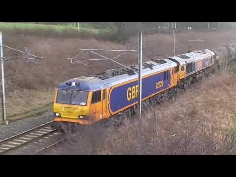 92028 with 66728 dit 6s94 China Clay Tanks,  3rd January 2018