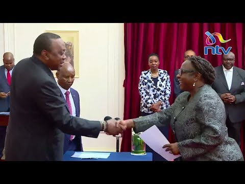 President Uhuru's light moment with new Zimbabwe Ambassador to Kenya