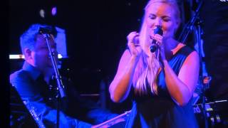 Brian May ft Kerry Ellis - The Kissing Me Song (live Guitare en Scène Festival - St-Julien 21/07/13)