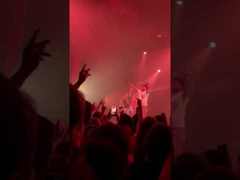 Kikesa - Pachémwa (ft. Big Flo et Oli) (Live à l'Olympia - 27.11.2022)