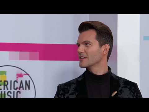 AJ Gibson Fashion - AMAs 2017