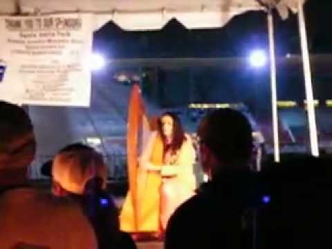 Lisa Lynne - Vblog #6 - I play my harp for a Luminaria Walk
